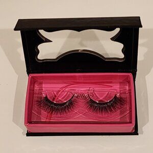 BRAND New!! Flutter Scarlett "Wedding" MINK Eyelashes (Total 1 pair)
